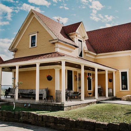 Hotel Magnetic Hill Winery Moncton Esterno foto