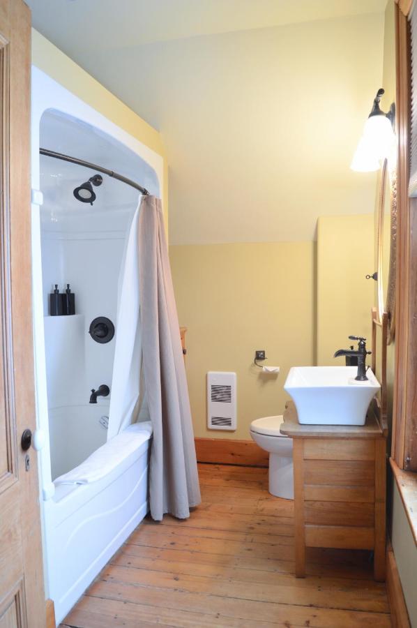 Hotel Magnetic Hill Winery Moncton Esterno foto