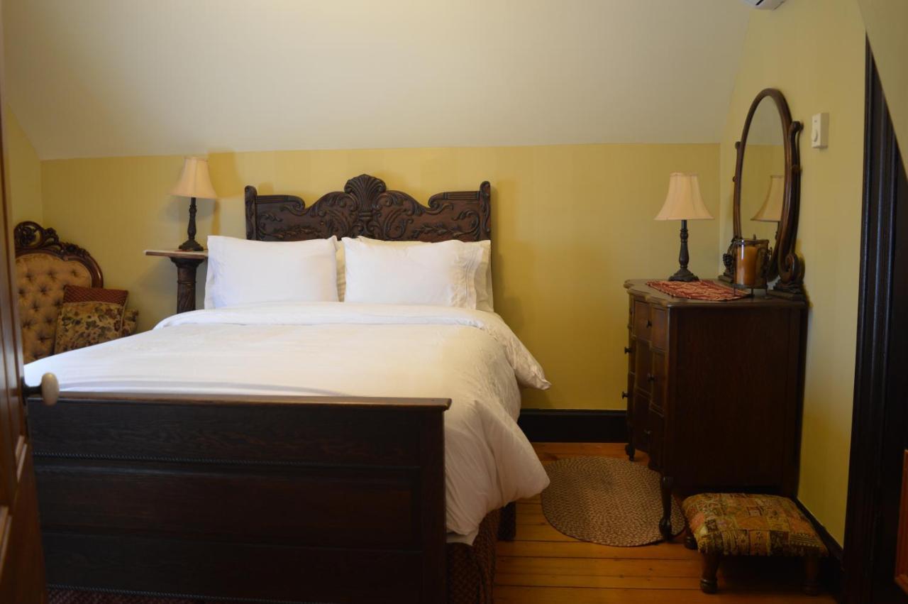 Hotel Magnetic Hill Winery Moncton Esterno foto