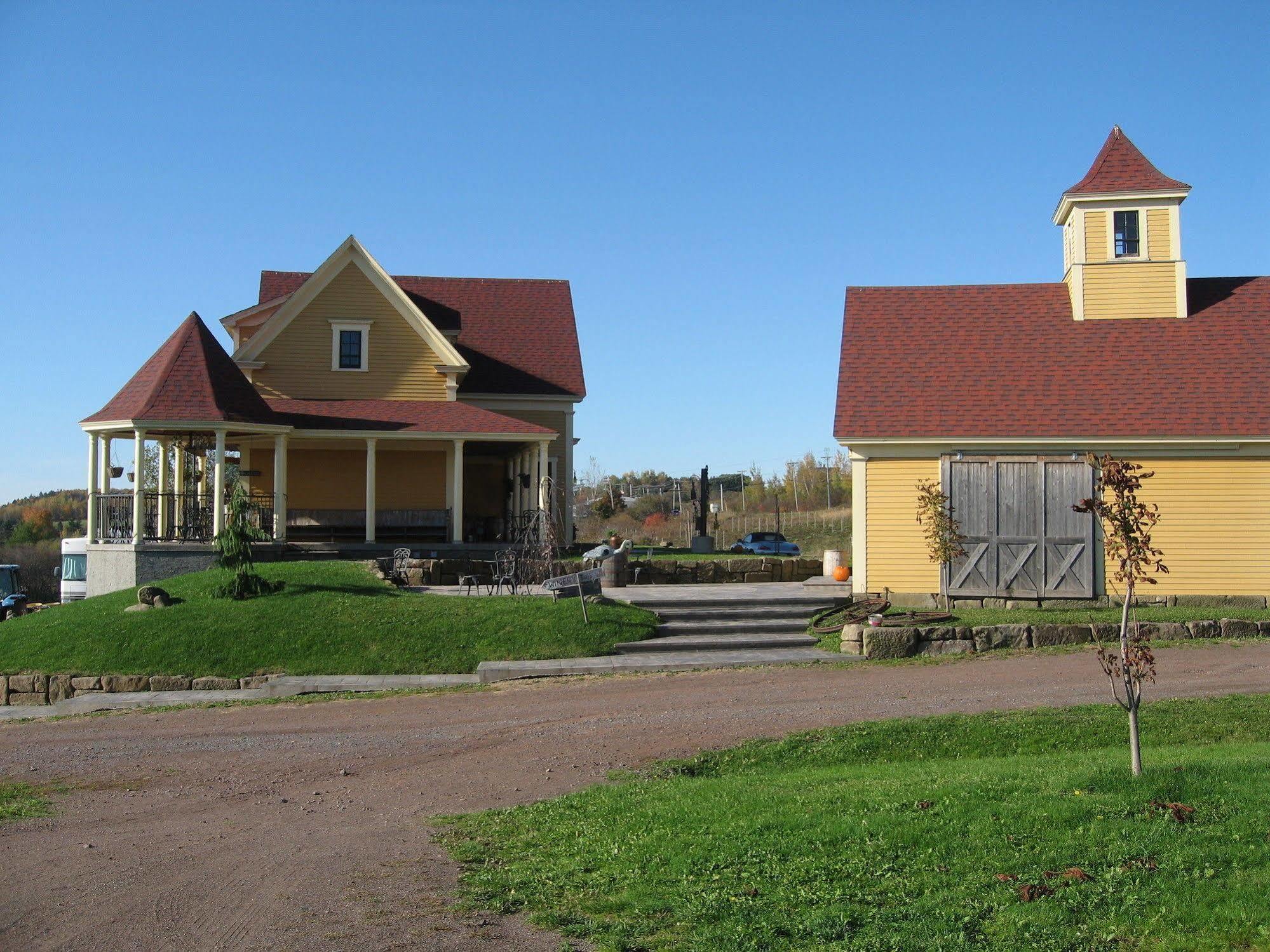 Hotel Magnetic Hill Winery Moncton Esterno foto